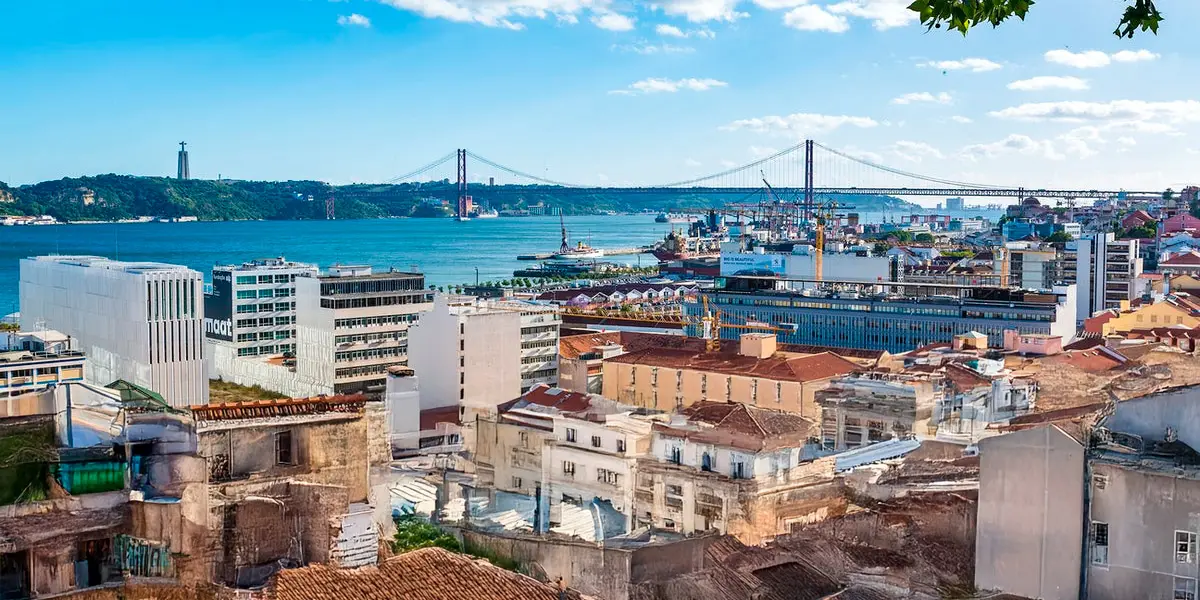 Miradouro de Santa Catarina, atração para visitar em Lisboa