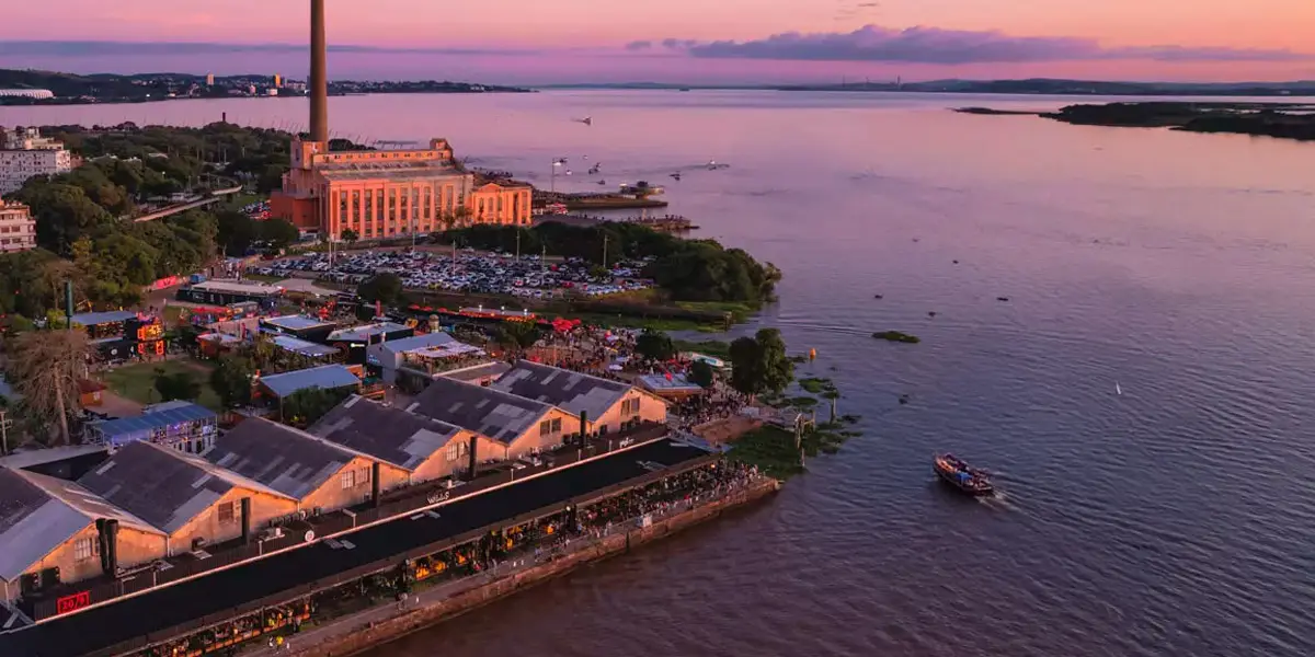 Cais Embarcadero, atração para visitar em Porto Alegre