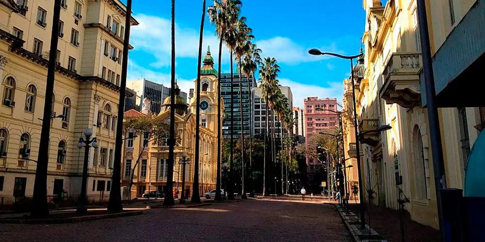 Praça da Matriz, atração para visitar em Porto Alegre