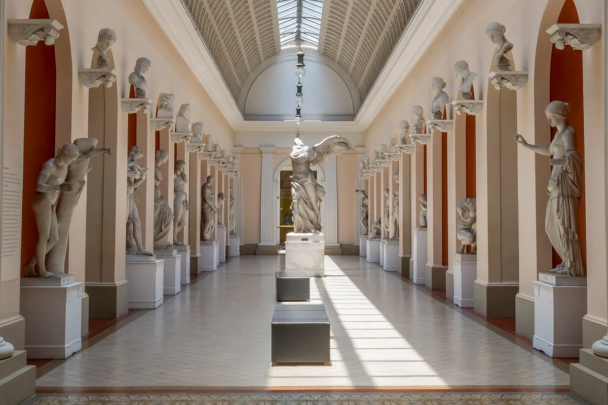 Galeria de Esculturas Clássicas do Museu Nacional de Belas Artes