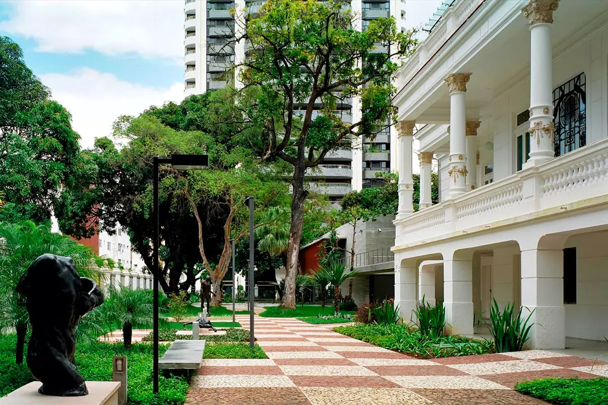 Jardim do Palacete das Artes em Salvador