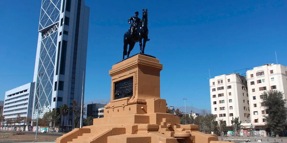 Plaza Baquedano, atração para visitar em Santiago