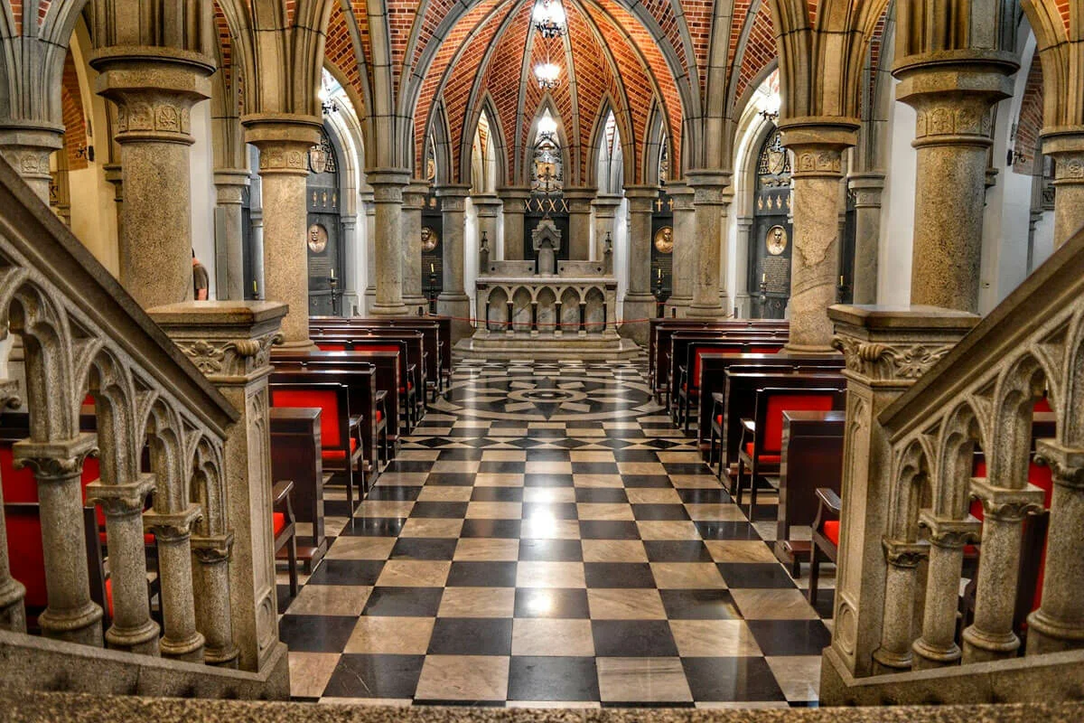 Interior da nave central da Catedral da Sé